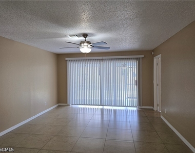 702 Se 47th Street - Photo Thumbnail 5
