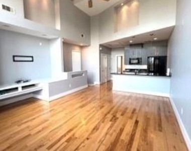 1045 Bonner St - Photo Thumbnail 7