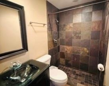1045 Bonner St - Photo Thumbnail 12