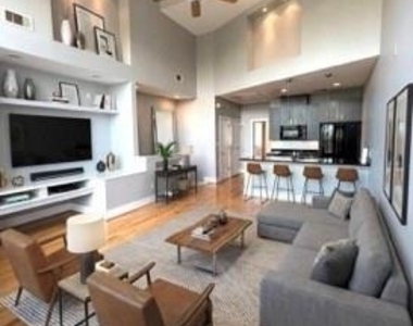 1045 Bonner St - Photo Thumbnail 4