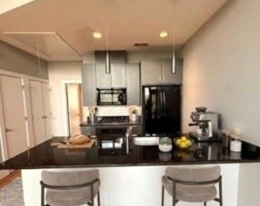 1045 Bonner St - Photo Thumbnail 5