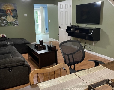 52 Woodland Green - Photo Thumbnail 2