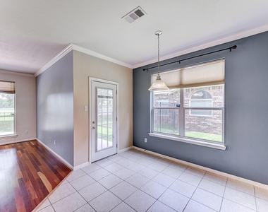 10103 Cottonwood Canyon Drive - Photo Thumbnail 15