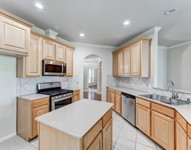 10103 Cottonwood Canyon Drive - Photo Thumbnail 17