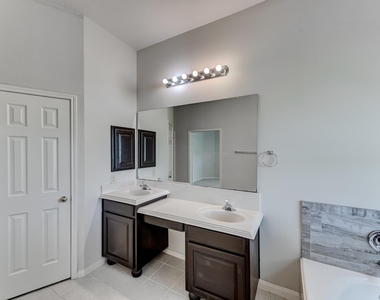 10103 Cottonwood Canyon Drive - Photo Thumbnail 26