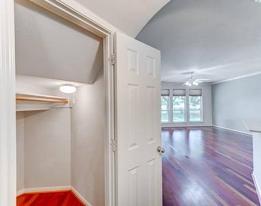 10103 Cottonwood Canyon Drive - Photo Thumbnail 10