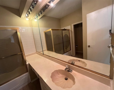 8055 Cambridge Street - Photo Thumbnail 20