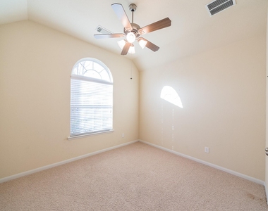 607 Overdell Drive - Photo Thumbnail 20