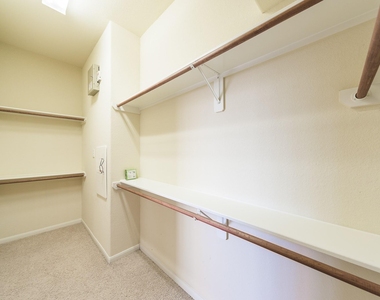 607 Overdell Drive - Photo Thumbnail 18