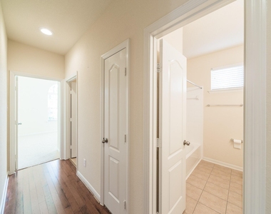 607 Overdell Drive - Photo Thumbnail 19