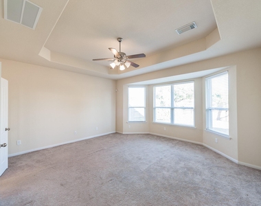 607 Overdell Drive - Photo Thumbnail 14