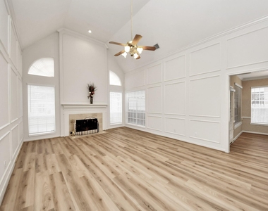 4418 Bermuda Drive - Photo Thumbnail 3