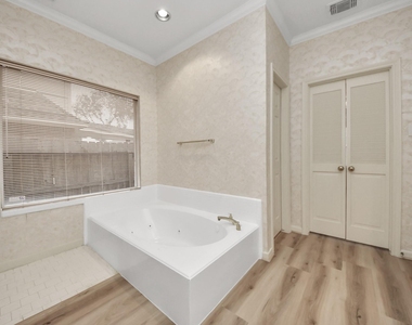 4418 Bermuda Drive - Photo Thumbnail 17