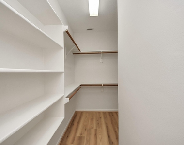 4418 Bermuda Drive - Photo Thumbnail 19