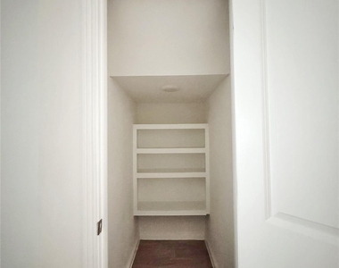245 Water Oak - Photo Thumbnail 7
