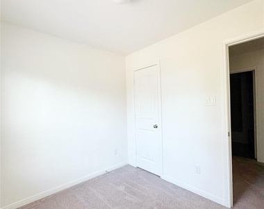 245 Water Oak - Photo Thumbnail 14