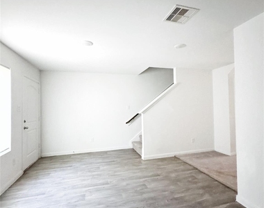 245 Water Oak - Photo Thumbnail 21