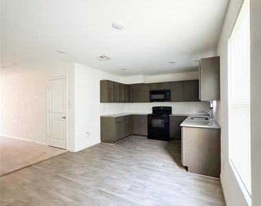 245 Water Oak - Photo Thumbnail 17