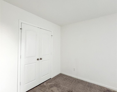 245 Water Oak - Photo Thumbnail 9