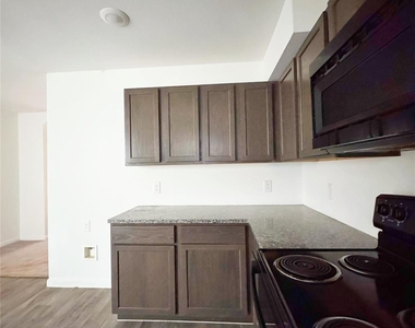 245 Water Oak - Photo Thumbnail 20