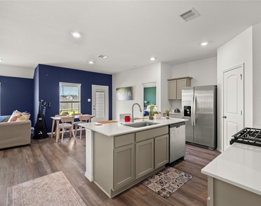 15726 Majestic Evergreen Way - Photo Thumbnail 6