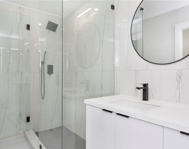 9002-9002 Somerset (unit 2) Lane - Photo Thumbnail 15