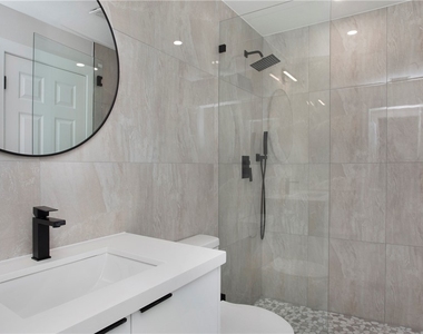 9002-9002 Somerset (unit 2) Lane - Photo Thumbnail 12