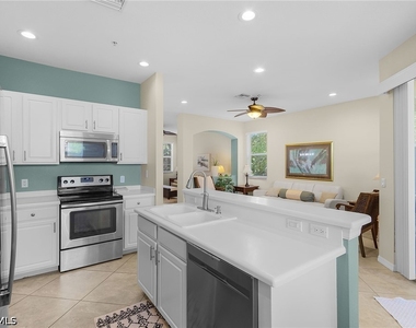 9651 Spanish Moss Way - Photo Thumbnail 4