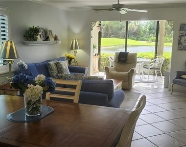 219 Fox Glen Drive - Photo Thumbnail 3