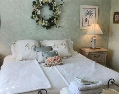 219 Fox Glen Drive - Photo Thumbnail 11