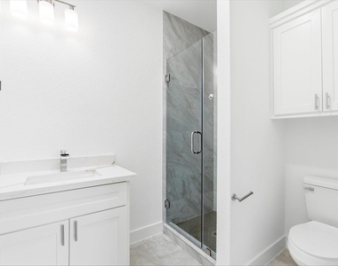 230 S Y Street - Photo Thumbnail 5