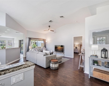 641 Saint Andrews Boulevard - Photo Thumbnail 2