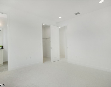 20195 Ainsley Street - Photo Thumbnail 40