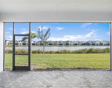 20195 Ainsley Street - Photo Thumbnail 20
