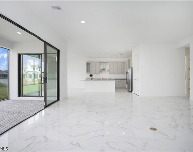 20195 Ainsley Street - Photo Thumbnail 6