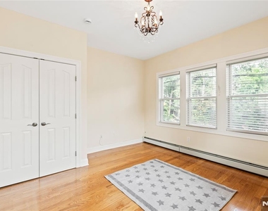 66 Prospect - Photo Thumbnail 2