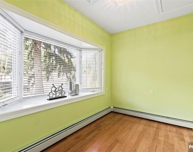 66 Prospect - Photo Thumbnail 4