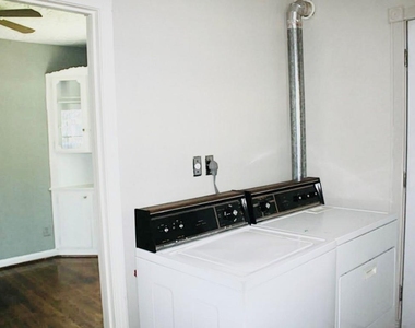 1429 N Durham Drive - Photo Thumbnail 6