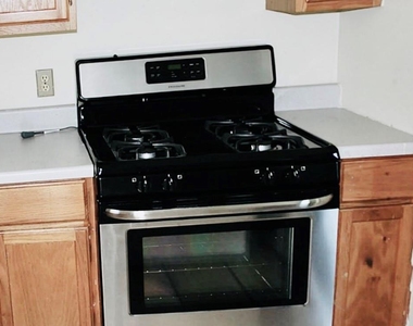 1429 N Durham Drive - Photo Thumbnail 4