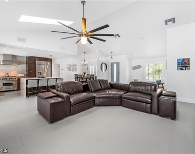 3631 1st Avenue Nw - Photo Thumbnail 3
