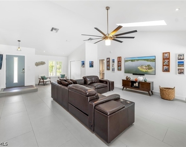 3631 1st Avenue Nw - Photo Thumbnail 12