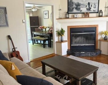 606 Orangeburgh - Photo Thumbnail 9