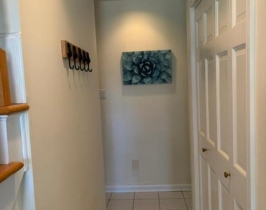 606 Orangeburgh - Photo Thumbnail 6