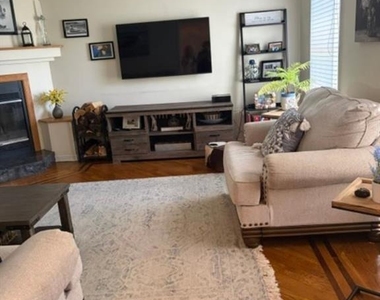 606 Orangeburgh - Photo Thumbnail 8