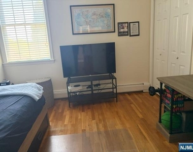 606 Orangeburgh - Photo Thumbnail 25