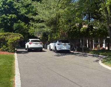 606 Orangeburgh - Photo Thumbnail 2