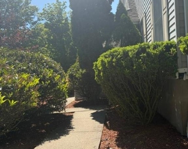 606 Orangeburgh - Photo Thumbnail 3