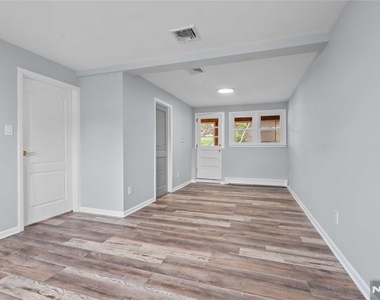 230 Orchard - Photo Thumbnail 17
