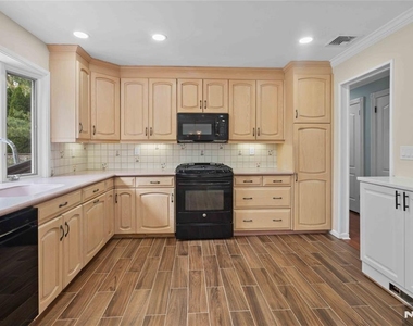 230 Orchard - Photo Thumbnail 5