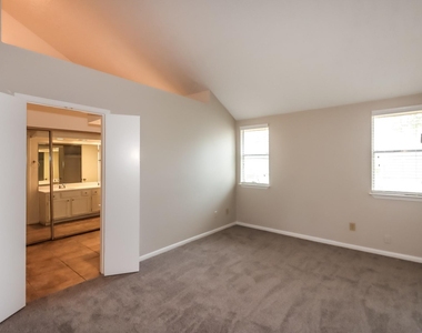 16602 Quiet Trail Drive - Photo Thumbnail 7